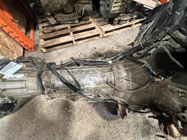 2017 GMC SIERRA 6.2L Transmission in Auto Body Parts - Image 3