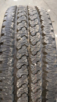 4 pneus dété LT265/70R17 121/118Q Firestone Transforce AT 6.0% dusure, mesure 16-16-16-16/32