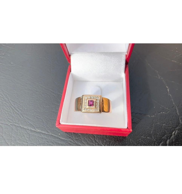 #465 - 10k Yellow Gold, Custom Ruby & Diamond Band, Size 9 3/4 in Jewellery & Watches