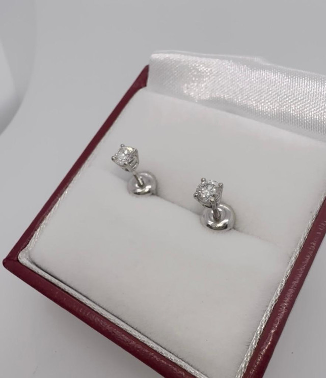 #352 - .30ctw Diamond, 14k White Gold, Screwback Stud Earrings NEW in Jewellery & Watches - Image 2