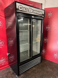 True GDM-37 commercial double door sliding glass fridge cooler for only $2495 ! Like new