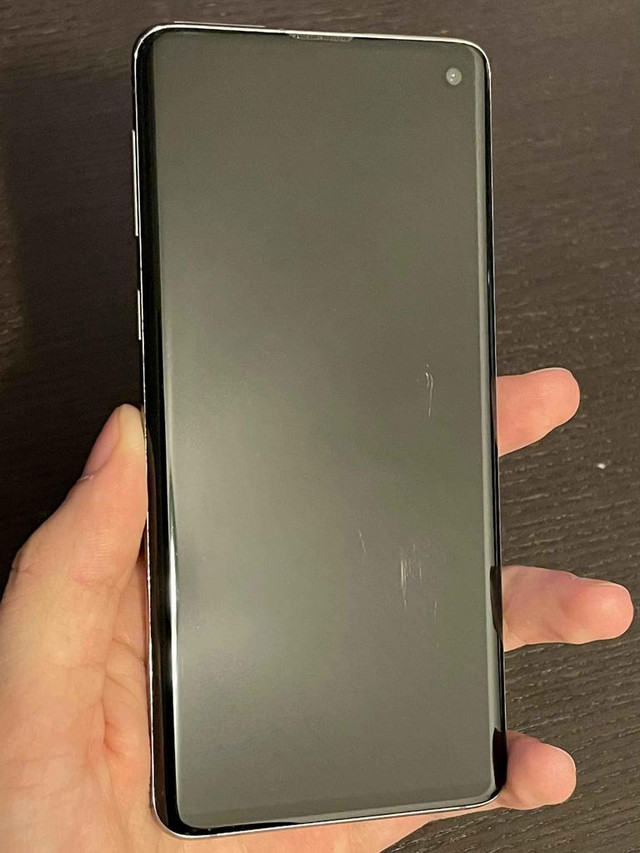 Galaxy S10 128 GB Unlocked -- Let our customer service amaze you in Cell Phones in Québec City - Image 3