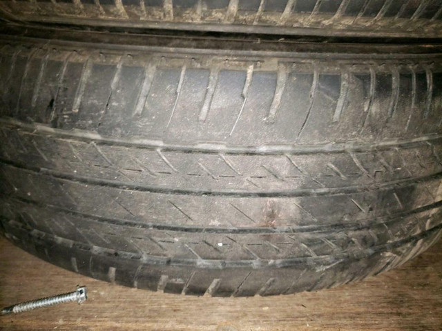 4 pneus d'été 175/65/15 84H Bridgestone Turanza EL400 02 50.0% d'usure, mesure 5-5-5-5/32 in Tires & Rims in Québec City - Image 2
