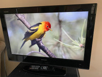 Used 32 Sharp   LC-32D59U TV for Sale, Can Deliver