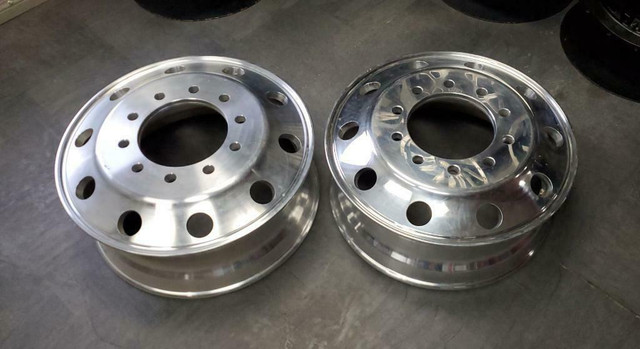 BRAND NEW ALUMINIUM HEAVY TRUCK RIMS FOR SALE! - 22.5 AND 24.5 WHEELS - $265 PER RIM - MACHINED AND DOUBLE POLISHED in Tires & Rims in Alberta - Image 3
