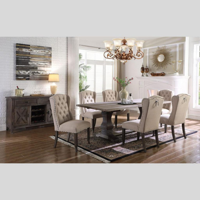 Solidwood Dining Table with 6 Fabric Chairs in Chatham in Dining Tables & Sets in Chatham-Kent - Image 4