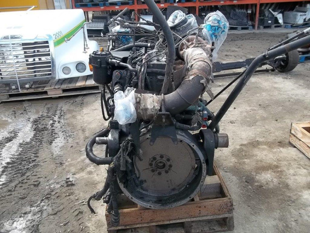 Cummins 8.3 Good used motor with warranty in Engine & Engine Parts