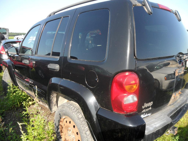 2003 JEEP LIBERTY 4X4 3.7L AUTOMATIC # POUR PIECES# FOR PARTS# PART OUT in Auto Body Parts in Québec - Image 3