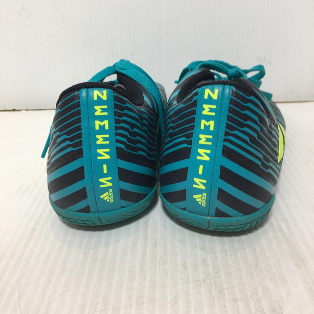 Adidas Unisex Indoor Soccer Shoes - Size 7 - Pre-owned - DVXTBU in Soccer in Calgary - Image 3