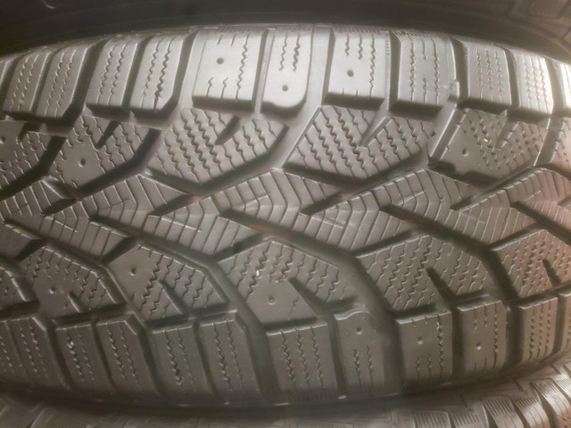 (TH54) 4 Pneus Hiver - 4 Winter Tires 175-65-15 General 9-10/32 in Tires & Rims in Greater Montréal - Image 4