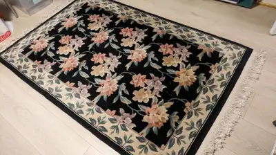 ONLINE AUCTION: Wool Black Floral Rug