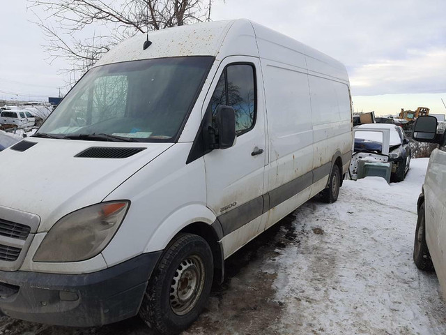 2007 Dodge Sprinter 2500 3.0L 170 WB For Parts Outing in Other Parts & Accessories in Saskatchewan - Image 3