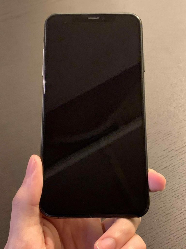iPhone XS Max 512 GB Unlocked -- No more meetups with unreliable strangers! in Cell Phones in Vancouver - Image 3