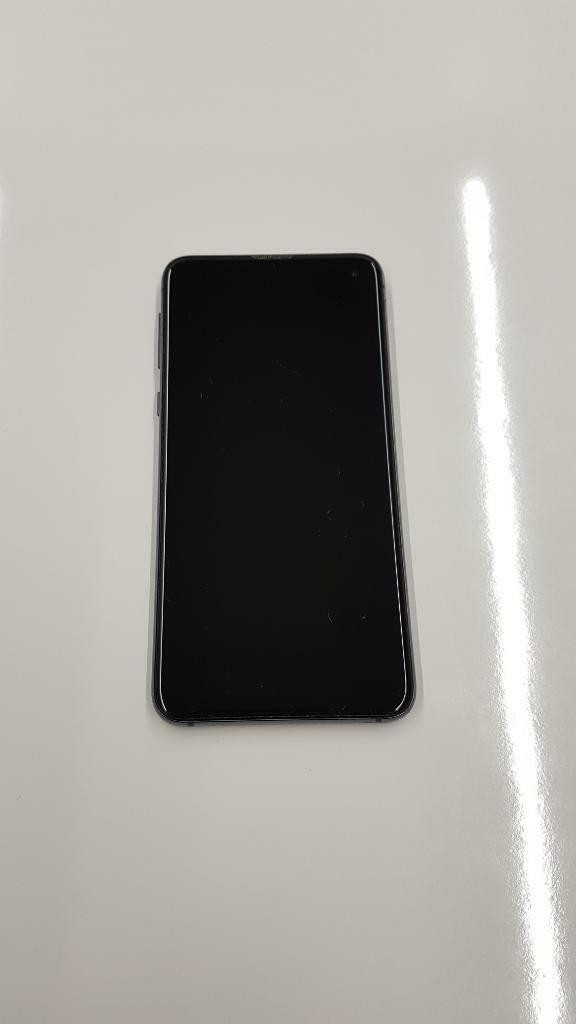 Samsung Galaxy S10E  UNLOCKED New Condition with 1 Year Warranty Includes All Accessories CANADIAN MODELSf in Cell Phones in Calgary - Image 4