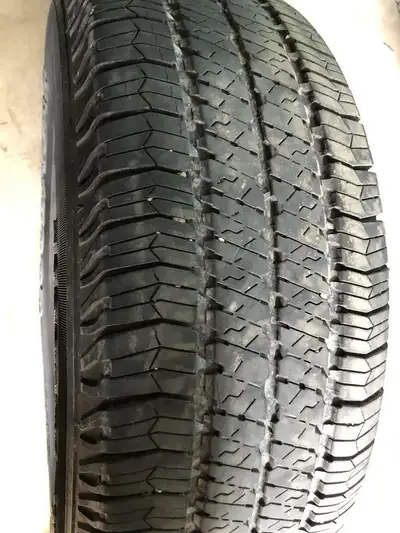 4 pneus dété P255/75R17 113S Goodyear Wrangler SR-A 35.0% dusure, mesure 6-7-8-7/32
