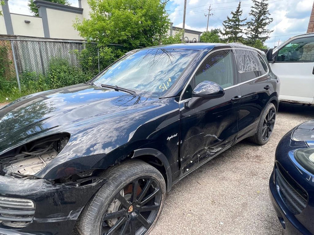 PORSCHE CAYENNE HYBIRD  (2011/2018 FOR PARTS PARTS ONLY ) in Auto Body Parts - Image 4