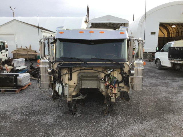 (CABS / CABINE COMPLETE) 2017 INTERNATIONAL 9900 -Stock Number: GX-26809-139076 in Auto Body Parts in British Columbia