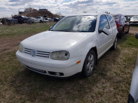 Parting out WRECKING: 2002 Volkswagen Golf