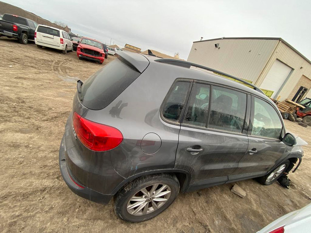 2013 Volkswagen Tiguan 4dr: ONLY FOR PARTS in Auto Body Parts - Image 4