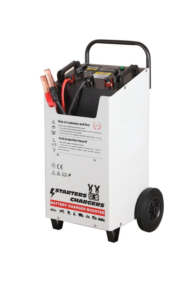 NEW 220V 3500A 12 &amp; 24V BATTERY BOOSTER QUICK START CHARGER F3500A in General Electronics in Alberta