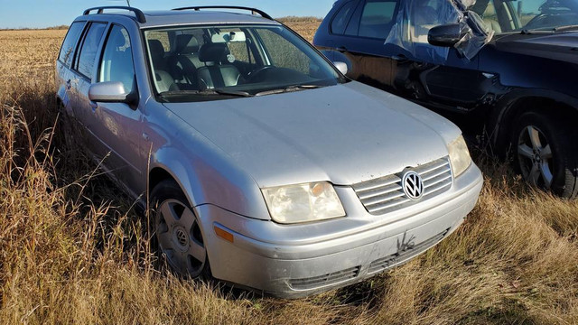 Parting out WRECKING: 2003 Volkswagen Jetta in Other Parts & Accessories in Edmonton