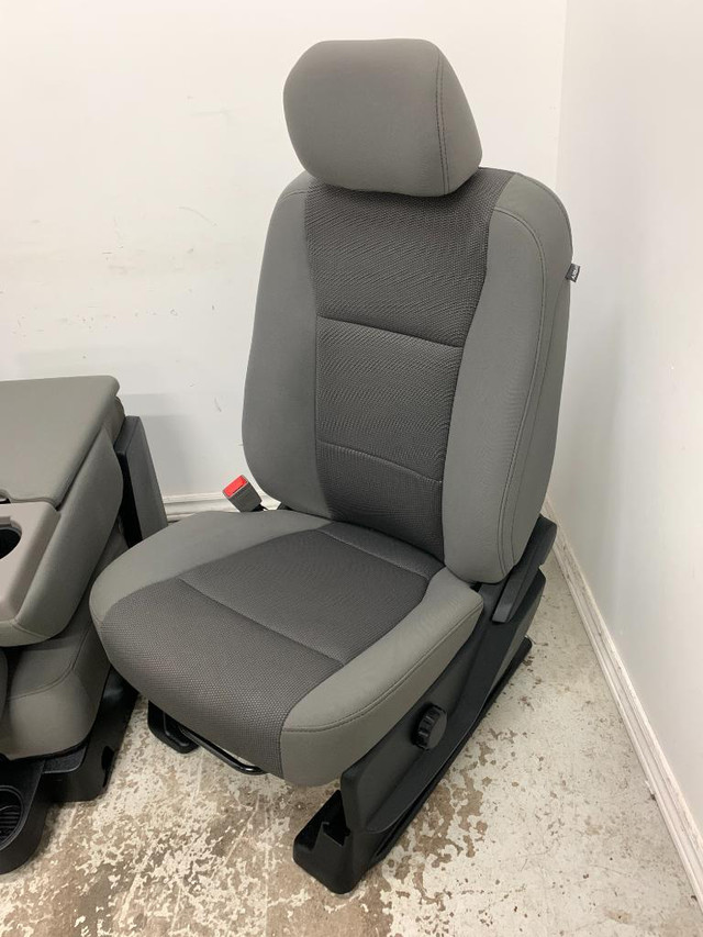 Ford F250 2020 Superduty Seats Console F350 F450 Cloth NTO New Take Out in Other Parts & Accessories - Image 4