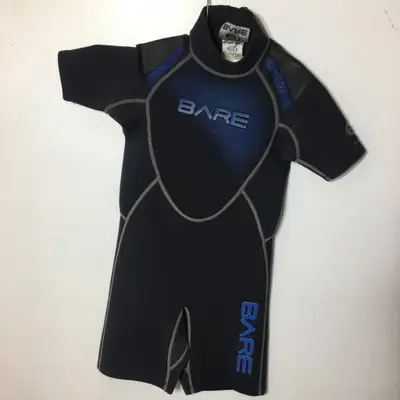 Size 8 2mm Thick Take water sports to the next level with a wetsuit, these are great for staying a l...