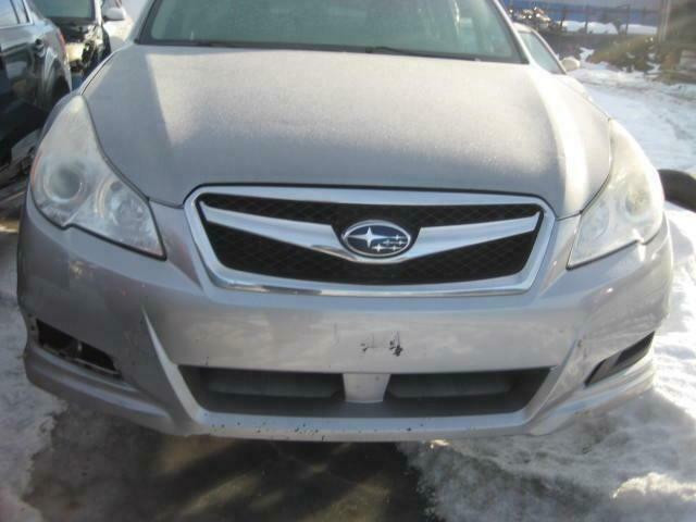 2010-2011 Subaru Outback 2.5L Automatic Transmission pour pieces # part out# for parts in Auto Body Parts in Québec