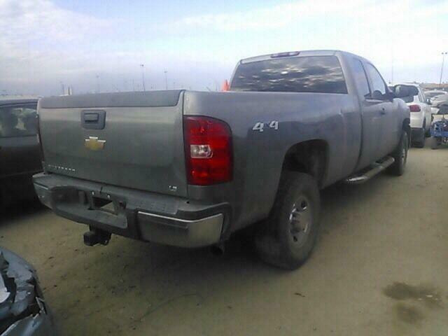 Parting out 2007-2013 CHEVY Silverado,Sierra 1500,2500,3500 in Auto Body Parts in Calgary - Image 4