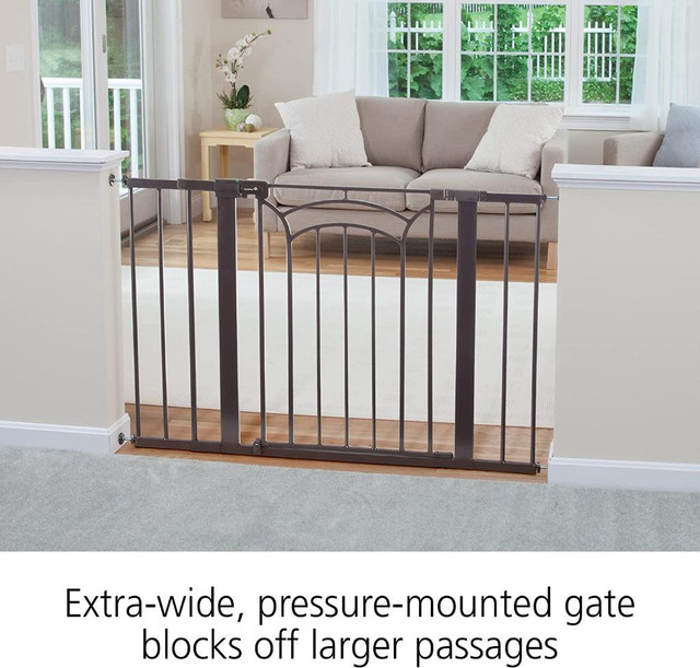 Special PROMO* Decor Tall & Wide Pressure-Installed Metal Gate With SecureTech locking handle / FAST, FREE Delivery dans Accessoires - Image 3