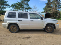 Parting out WRECKING: 2009 Jeep Patriot Parts