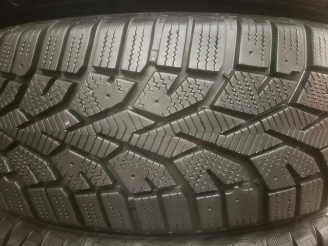 (TH54) 4 Pneus Hiver - 4 Winter Tires 175-65-15 General 9-10/32 in Tires & Rims in Greater Montréal - Image 3