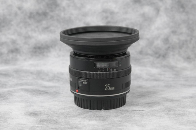 Canon 35mm F/2 EF (original) + Rubber Lens Hood-Used (ID: 1728)    BJ Photo- Since 1984 in Cameras & Camcorders - Image 2