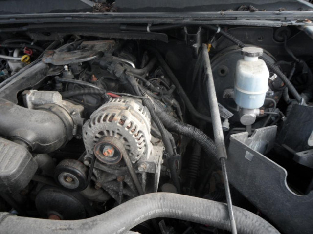2007 - 2008 Chevrolet Avalange 5.3L Silverado Yukon Sierra 4X4 Automatique Engine Moteur 203215KM in Engine & Engine Parts in Québec - Image 3