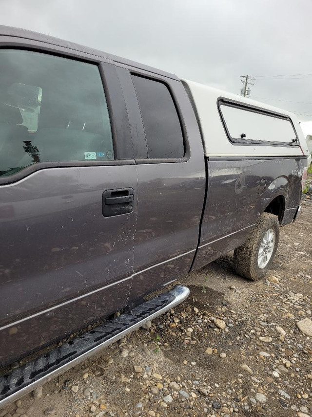2011 Ford F-150 4WD 5.0L Truck for Parting Out in Auto Body Parts in Saskatchewan - Image 4