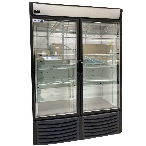 54 Pro-Kold Double Glass Door Display Freezer 32 Cu.Ft. Used FOR02017 in Industrial Kitchen Supplies - Image 2