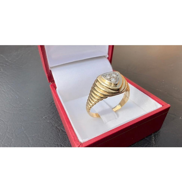 #463 - 18k Yellow Gold, Custom Diamond Ring, Size 10 1/2 in Jewellery & Watches