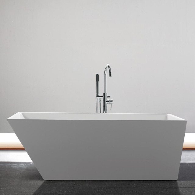 59 or 67 in. Seamless Acrylic One-Piece White Freestanding Tub ( L/R Drain )    JBQ in Plumbing, Sinks, Toilets & Showers - Image 2