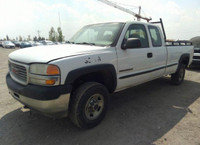 2001 GMC SIERRA C2500 2 WHEEL DRIVER FOR PARTS! 6.0L ONLY 150,000KM