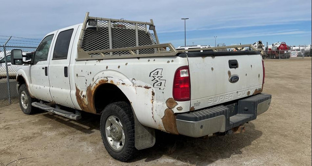 2011 Ford F350 Crew Cab 6.2L 4x4 Parting Out in Auto Body Parts in Saskatchewan - Image 2