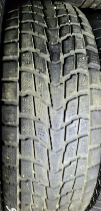 P 255/65/ R16 Dunlop Grand Trek Winter M/S*  Used WINTER Tires 60% TREAD LEFT  $60 for THE TIRE / 1 TIRE ONLY !!