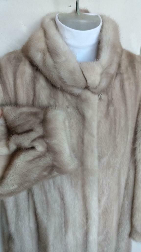 Gorgeous 3X Female Mink Coat Oakville 3XL 22 24 XXL Real Fur Long in Women's - Tops & Outerwear in Ontario - Image 2