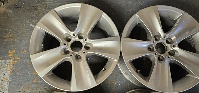 4 mags 17 pouces 5x120 original bmw 200$ in Tires & Rims in Greater Montréal - Image 2