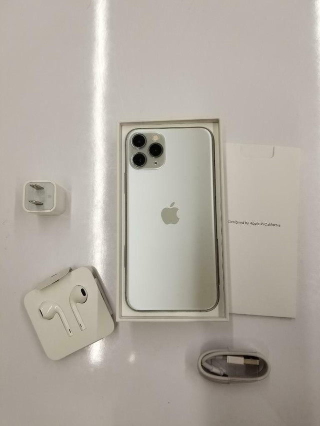 iPhone 11 Pro 64GB, 256GB, 512GB CANADIAN MODELS NEW CONDITION WITH ACCESSORIES 1 Year WARRANTY INCLUDED in Cell Phones in Ontario