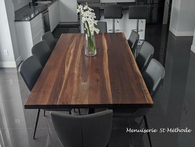 Table en bois, table en noyer, table en tranche d&#39;arbre, comptoir en bois, comptoir de bar in Other in Granby - Image 4