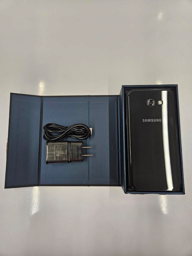 Samsung S8 S8 + Plus 64GB CANADIAN UNLOCKED NEW CONDITION WITH ALL BRAND NEW ACCESSORIES 1 Year WARRANTY INCLUDED in Cell Phones in Edmonton Area