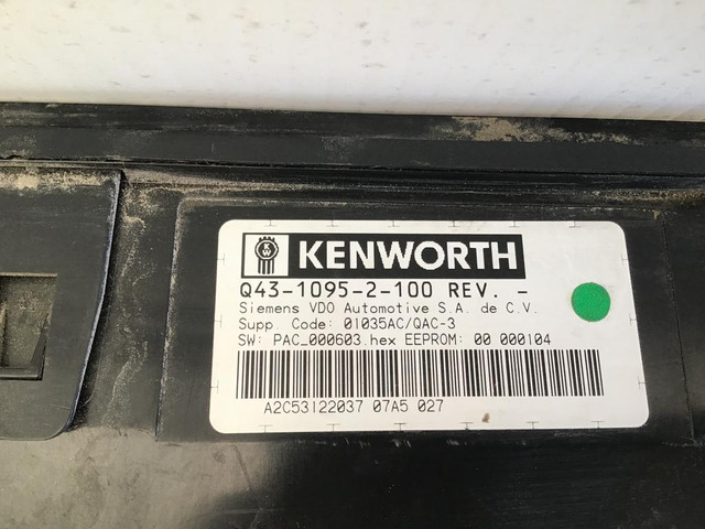 (INSTRUMENT CLUSTER / TABLEAU INDICATEUR)  KENWORTH T800 -Stock Number: H-6975 in Auto Body Parts in British Columbia - Image 2