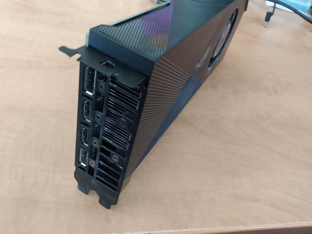 DEFECTIVE ASUS ROG GeForce RTX 2060 SUPER 8GB GDDR6 PCI Express x16 DP HDMI Video Card BOX in System Components in Calgary - Image 2
