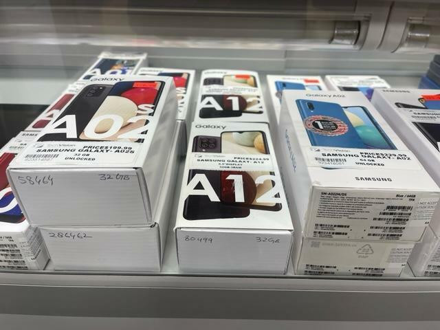 SAMSUNG A01, 21S, A02, A02S, A 12, A 50 BRAND NEW  UNLOCKED in Cell Phones in Markham / York Region - Image 3