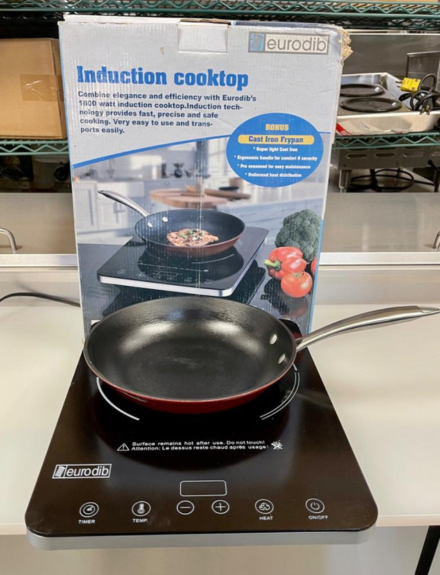 Plaque a Induction 120V 1800 Watts avec Poele. Electric Induction Cooktop With Fry Pan in Industrial Kitchen Supplies